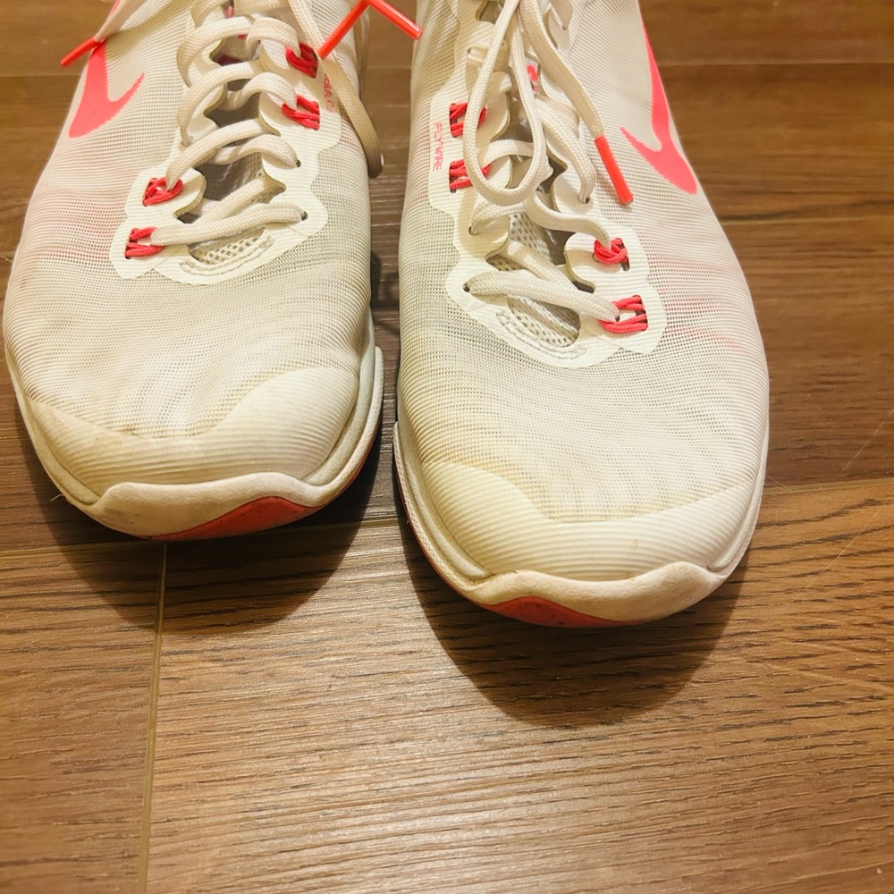 Nike White and Pink Athletic Shoes size 10 - Picture 3 of 7